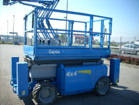 GIZO podnośnik nożycowy diesel 4x4 Genie GS3268RT ST Genie GS3268RT ST Używane podnośniki nożycowe