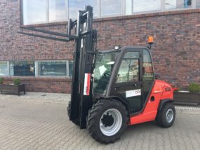 GIZO terenowy wózek widłowy 4x4 Manitou M25-4
